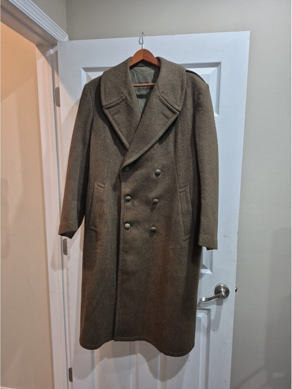 WWII Army Size  35 Brown buttons wool overcoat. Amazing Condition